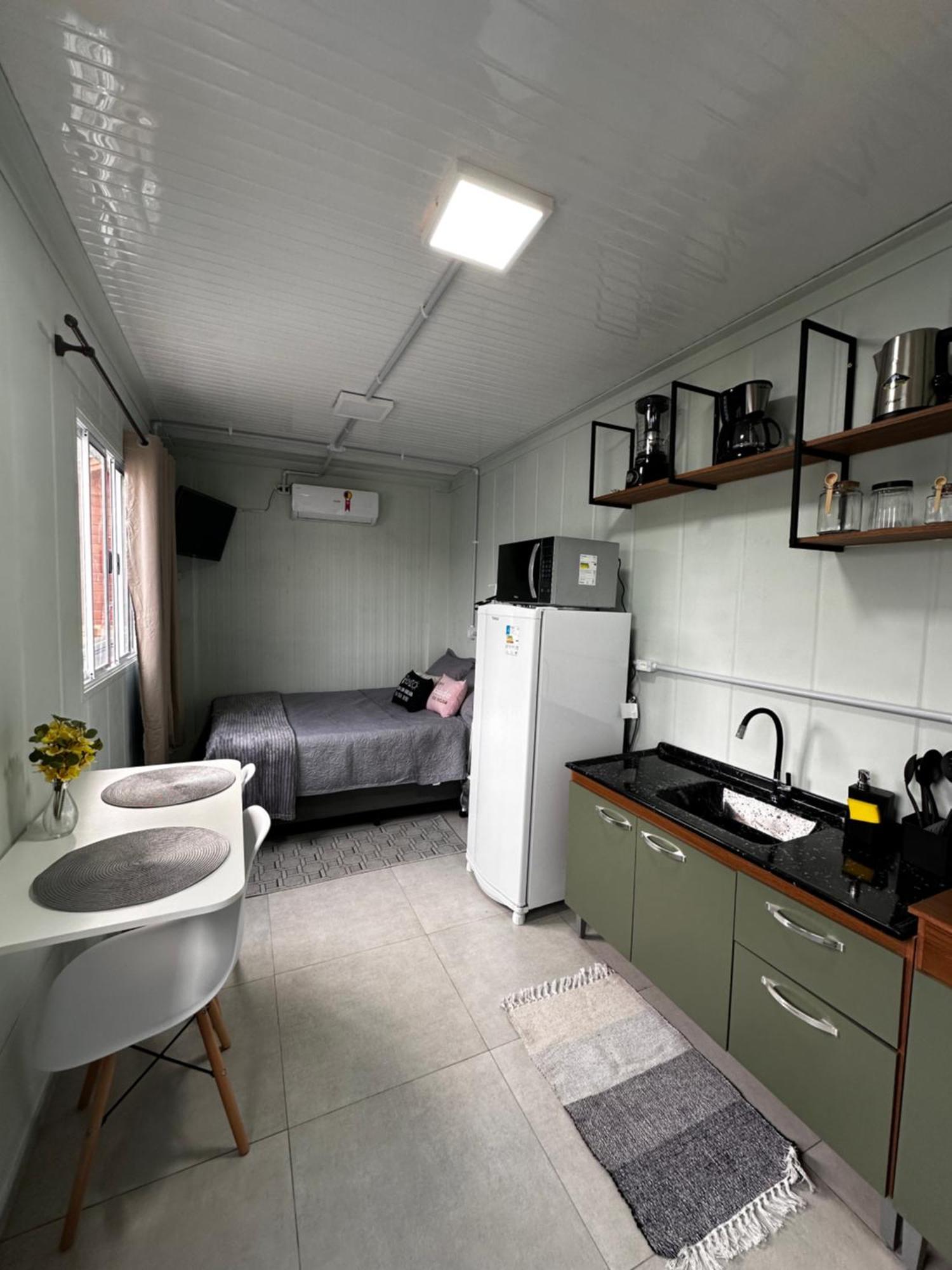 הוילה איטפמה Kitnet Container Com Garagem מראה חיצוני תמונה